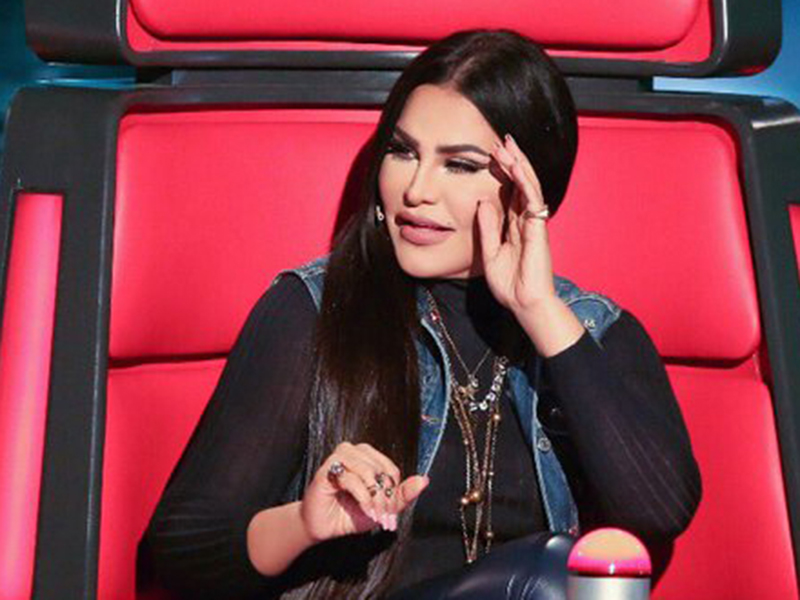 اضغط لمشاهدة الفيديو: أحلام تتعرض لموقف محرج في برنامج ذا فويس!